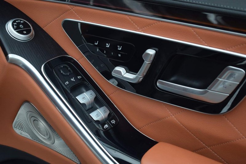 MERCEDES-BENZ S CLASS
