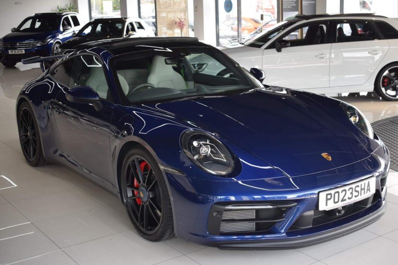 PORSCHE 911