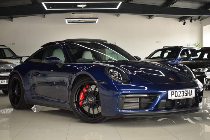 PORSCHE 911