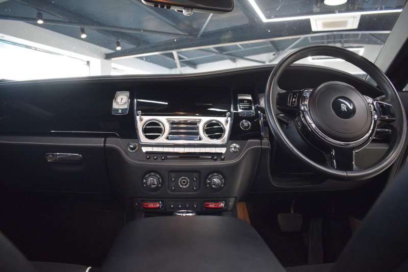 ROLLS-ROYCE DAWN