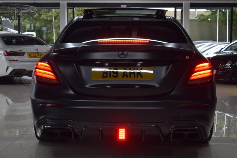 MERCEDES-BENZ E CLASS