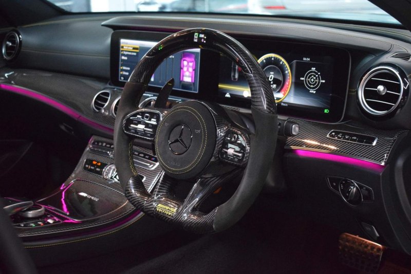 MERCEDES-BENZ E CLASS