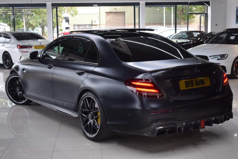 MERCEDES-BENZ E CLASS