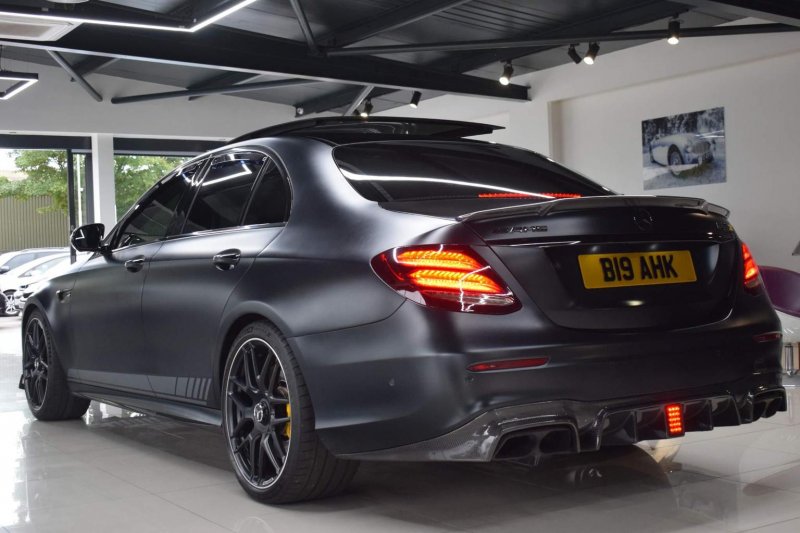MERCEDES-BENZ E CLASS