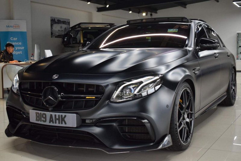 MERCEDES-BENZ E CLASS