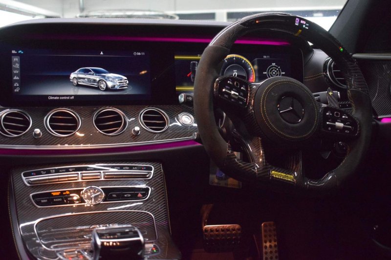 MERCEDES-BENZ E CLASS